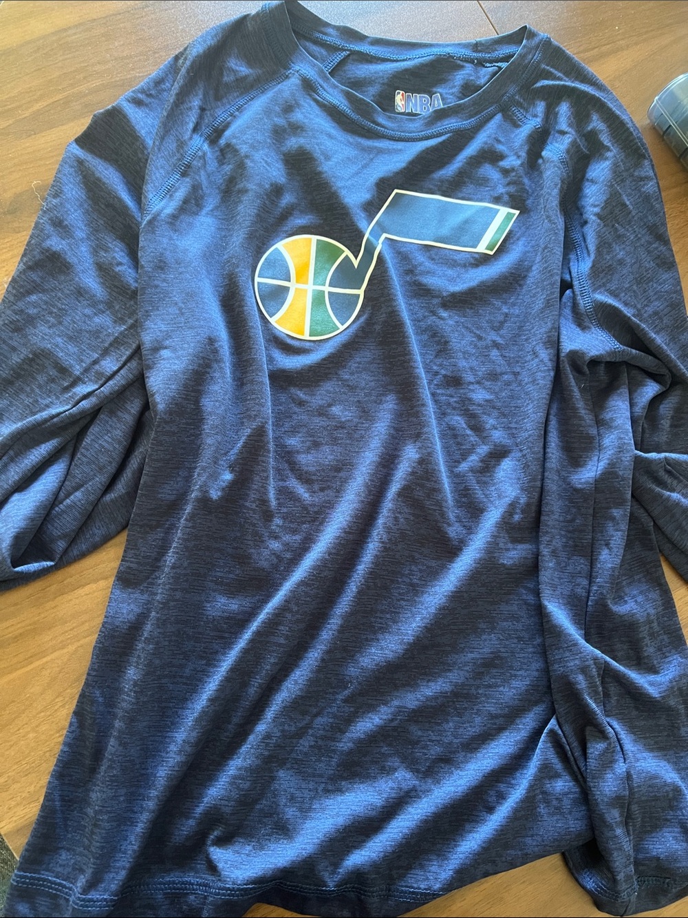 NBA men’s medium Utah Jazz Long-Sleeve Tee in Navy